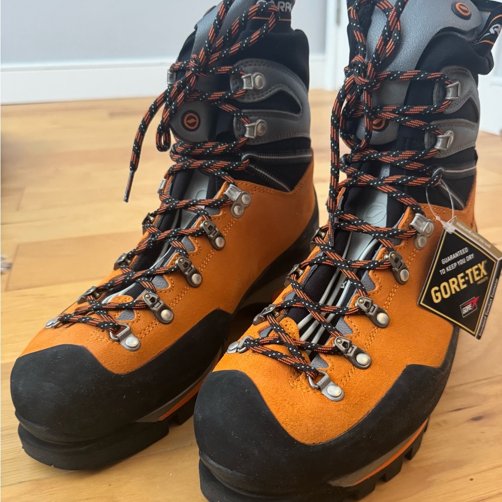 SCARPA Mont Blanc GTX PRO Climbing- Mountaineering Boots Men’s 10.5 NWT